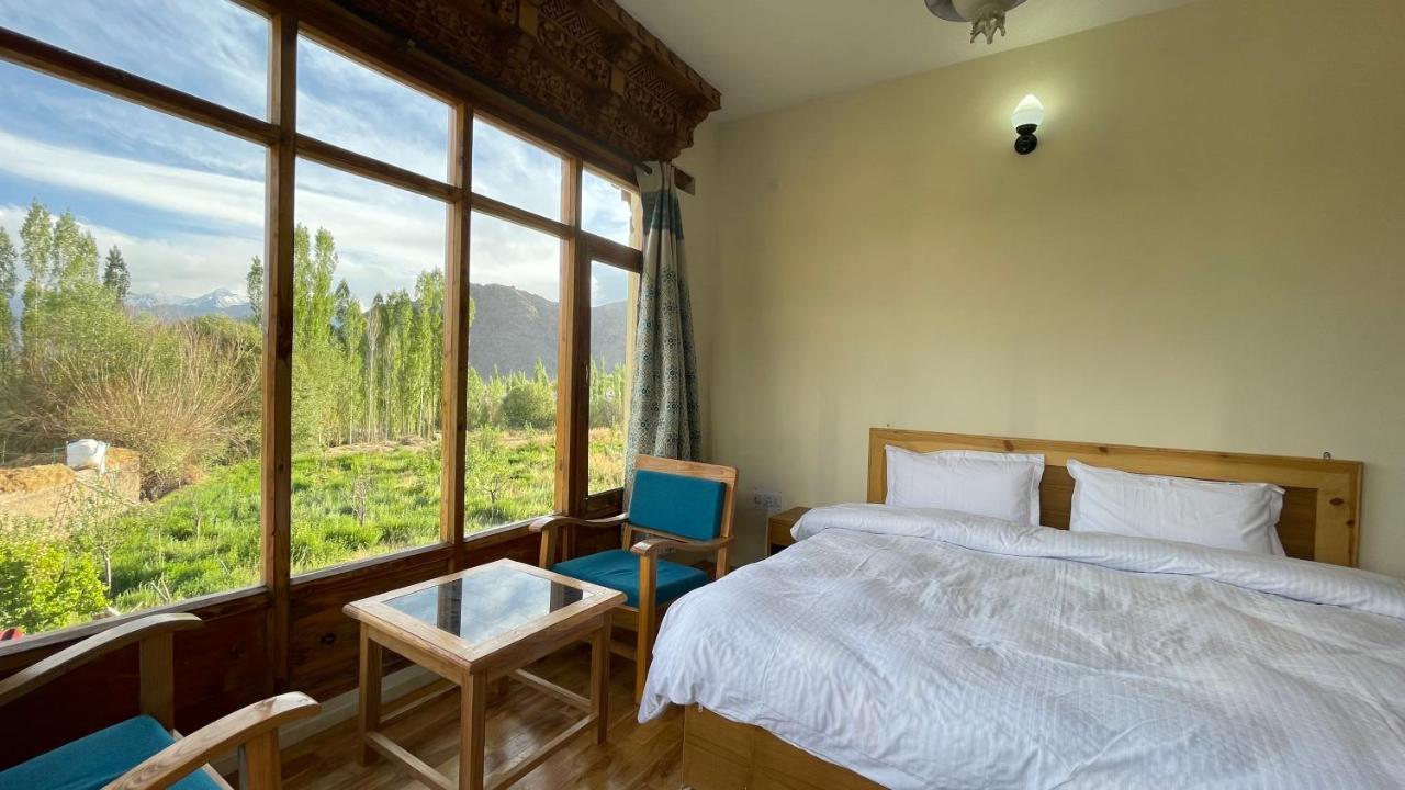 The Willow House เลห์ ภายนอก รูปภาพ