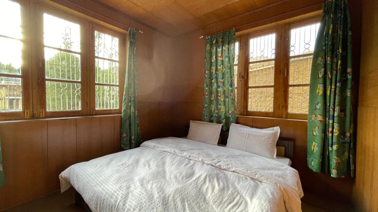 The Willow House เลห์ ภายนอก รูปภาพ