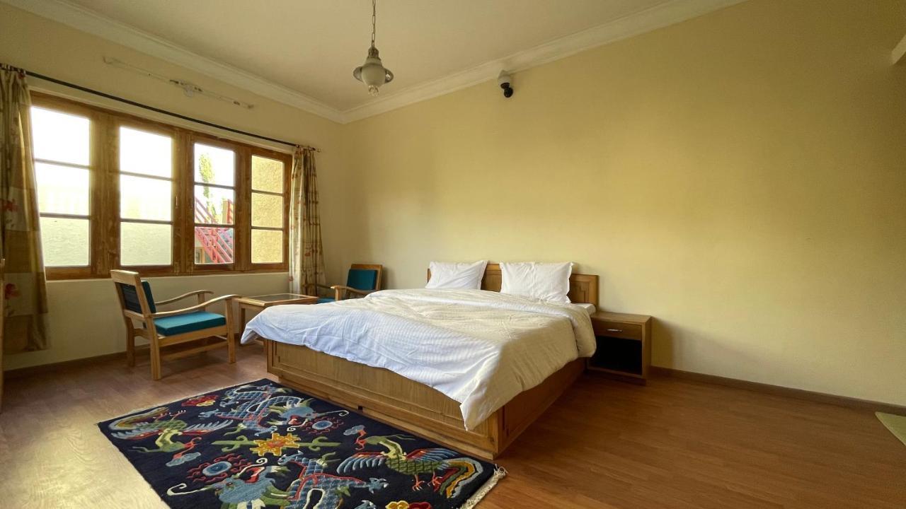 The Willow House เลห์ ภายนอก รูปภาพ