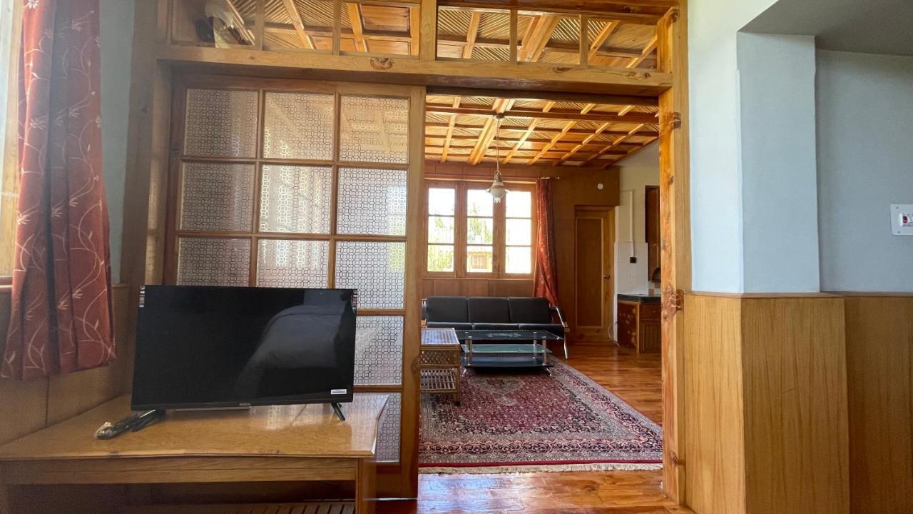 The Willow House เลห์ ภายนอก รูปภาพ
