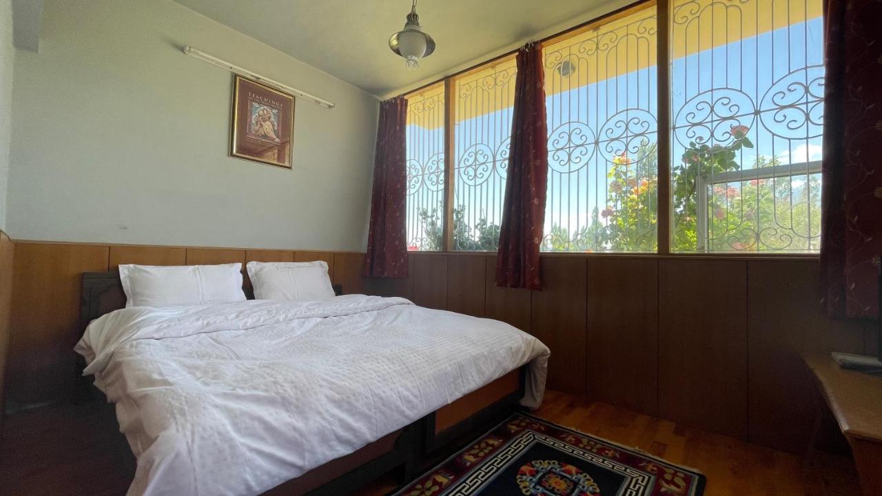 The Willow House เลห์ ภายนอก รูปภาพ