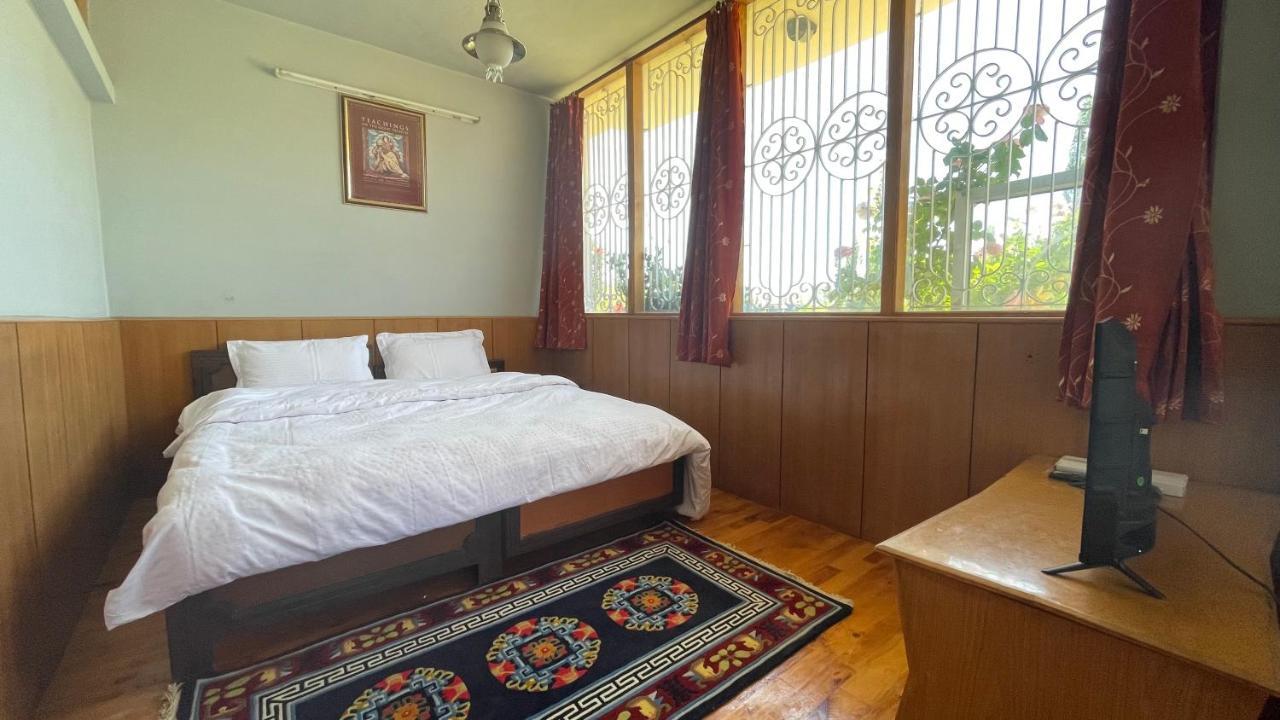 The Willow House เลห์ ภายนอก รูปภาพ