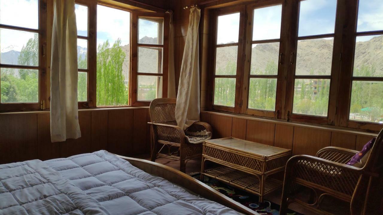 The Willow House เลห์ ภายนอก รูปภาพ